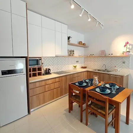 בית נופש Marion House אליקס